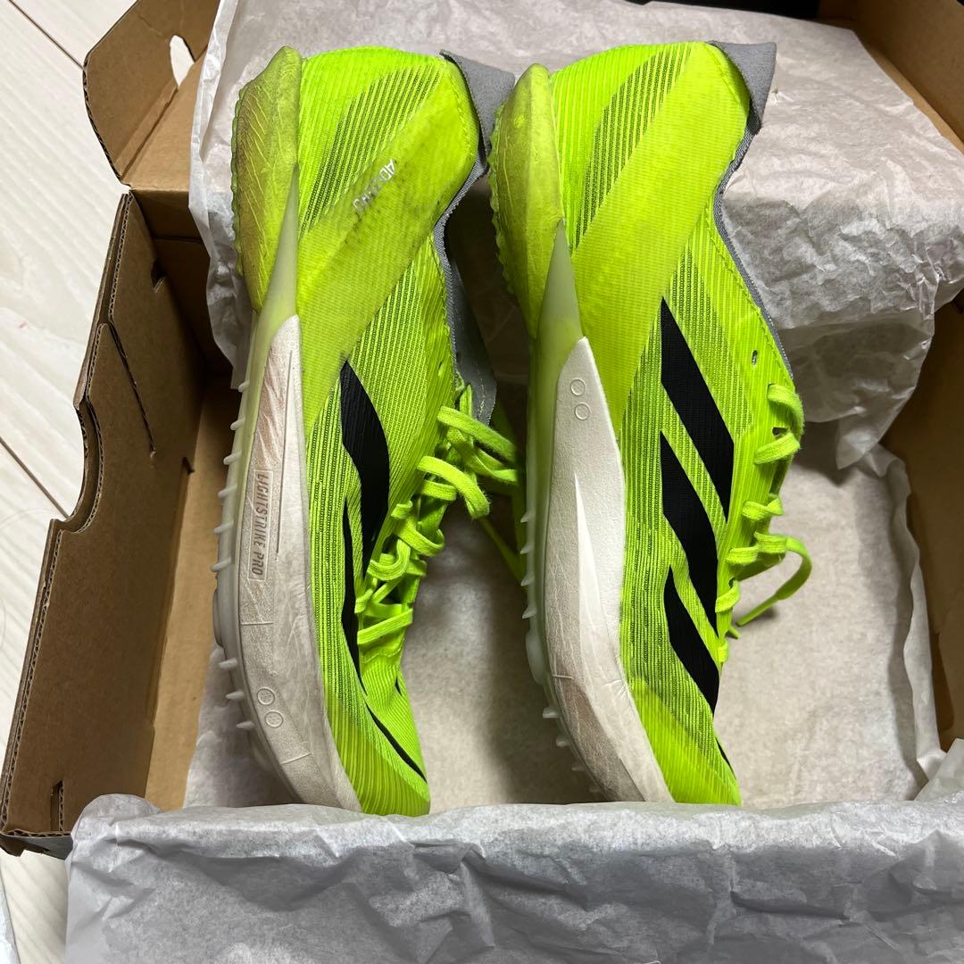 ADIZERO 26.0 陸上　シューズ