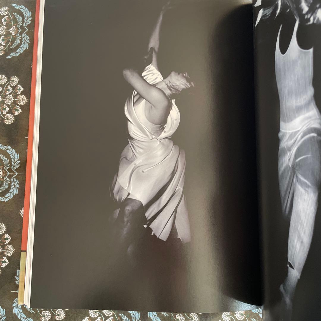 希少本 イッセイミヤケ ISSEY MIYAKE 写真集 TASCHEN