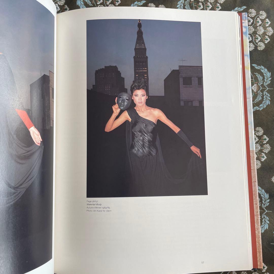 希少本 イッセイミヤケ ISSEY MIYAKE 写真集 TASCHEN