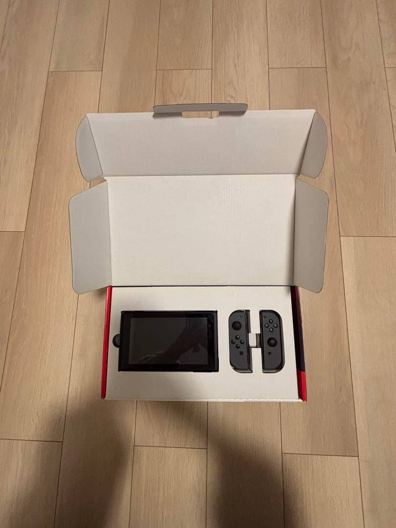 任天堂Switch 本体(箱・SDカード付き)
