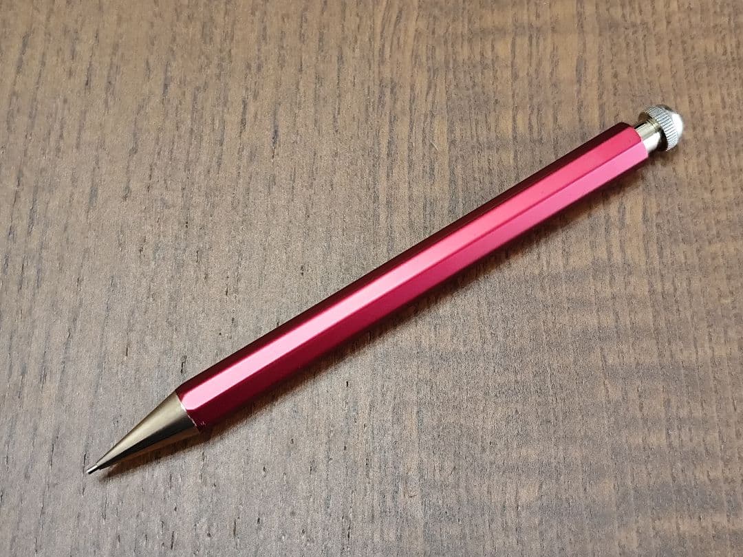 【カトリーヌ】カヴェコスペシャルレッド 0.7㎜　　検索　野原工芸　工房楔
