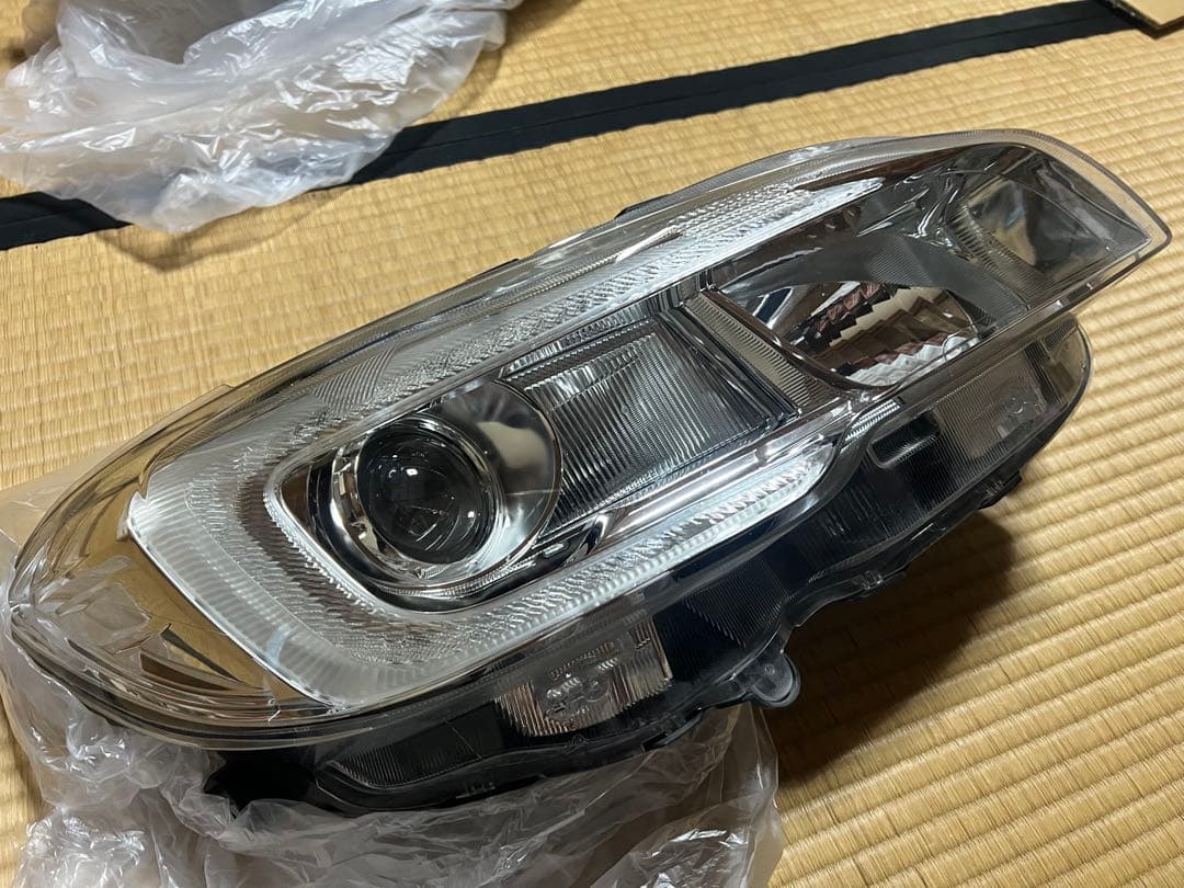 レヴォーグ初代　VM型　ヘッドライト