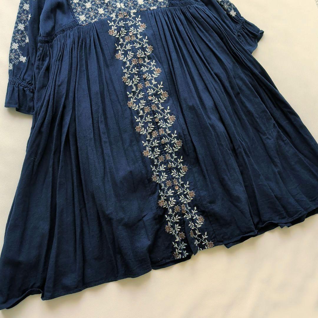 TSUHARU 刺繍タックギャザーワンピース 格子花柄 フリル袖 F 青紺