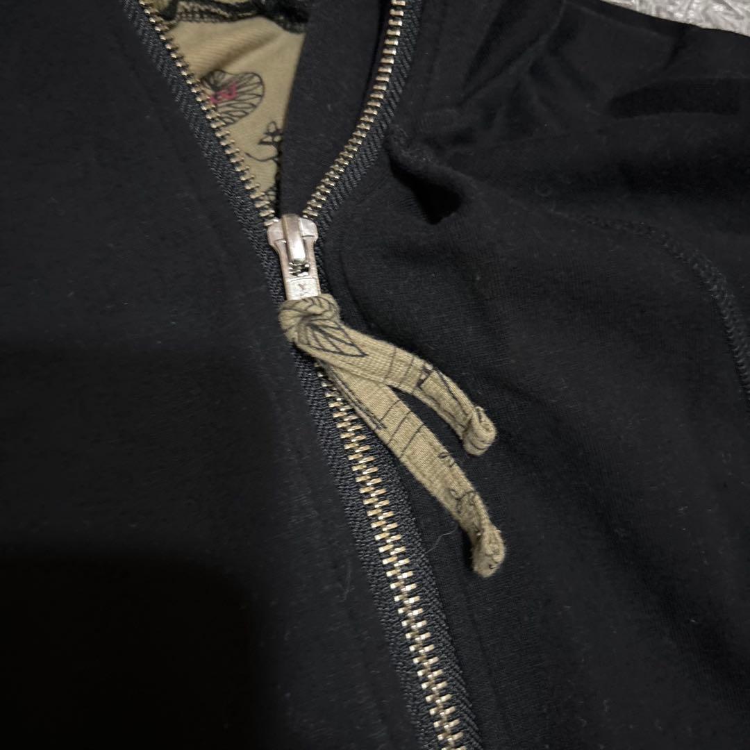 Vivienne Westwood 黒いフード付きパーカー