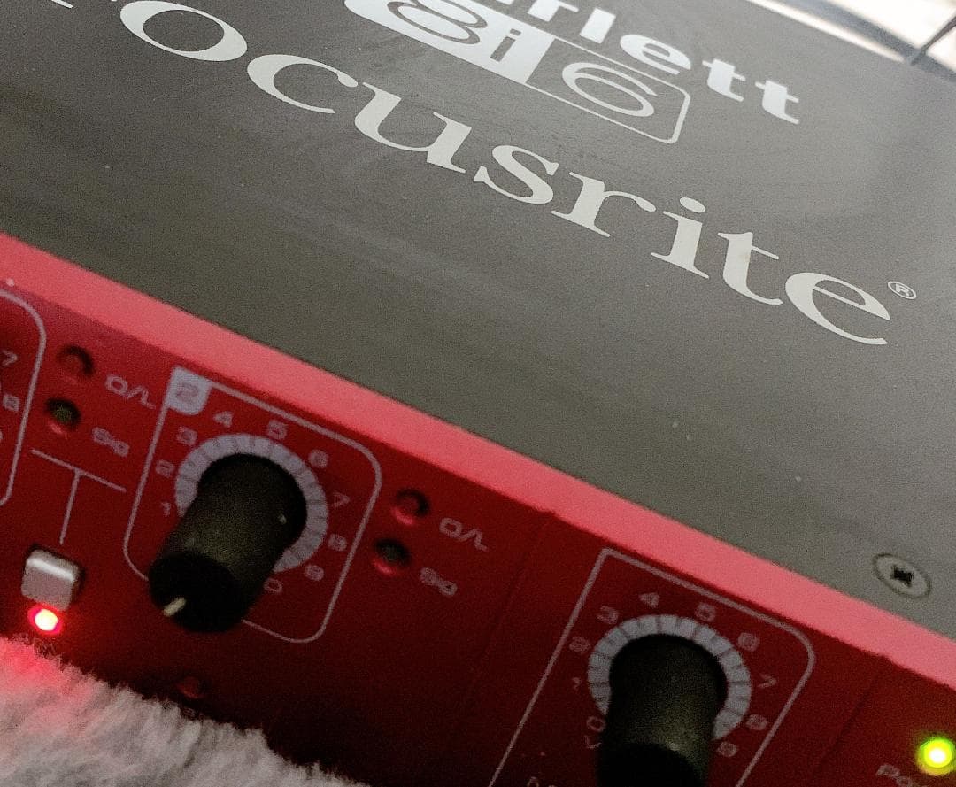 Focusrite Scarlett 8i6 オーディオインターフェース