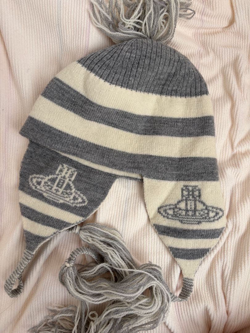 VivienneWestwood 耳当て付ボーダー ニット帽
