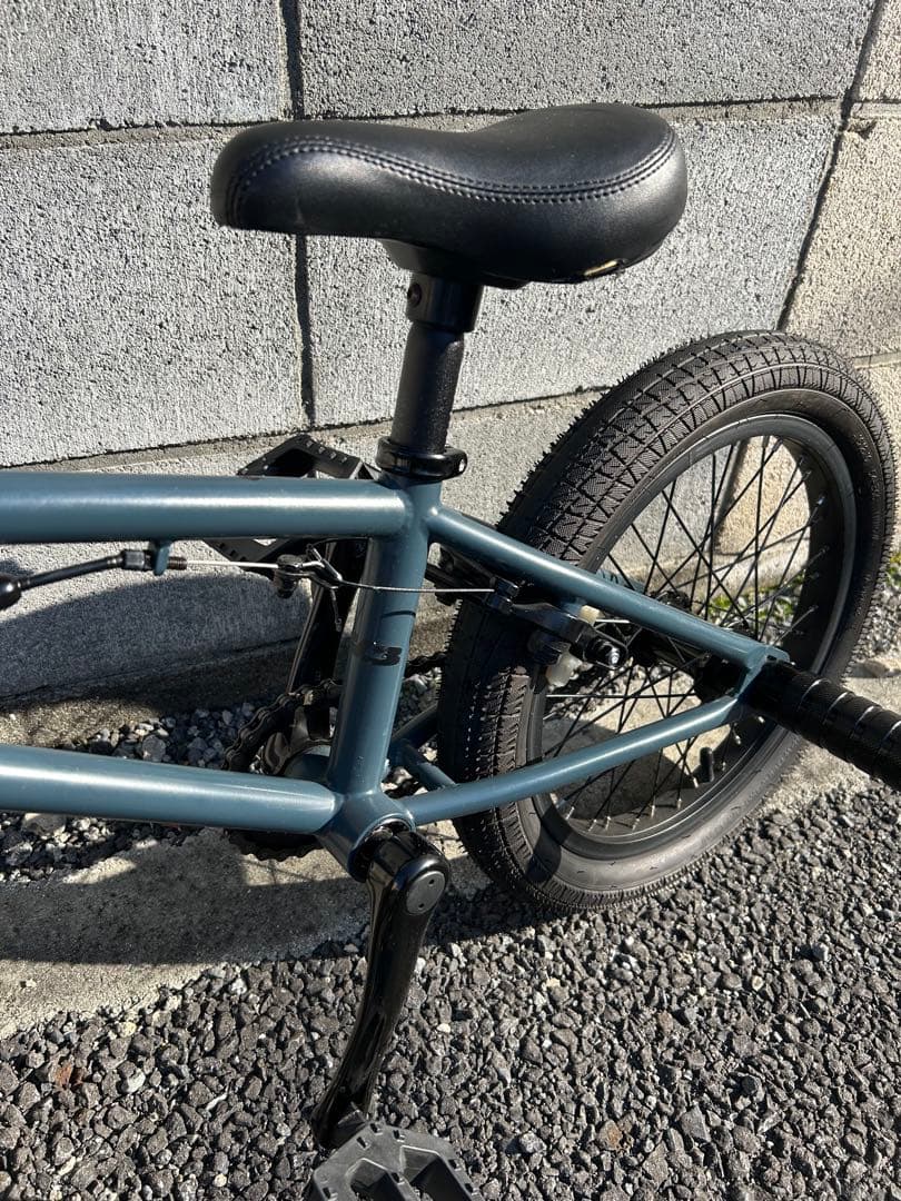 PLUG TNB16 16インチ ジャイロ付き キッズバイク BMX
