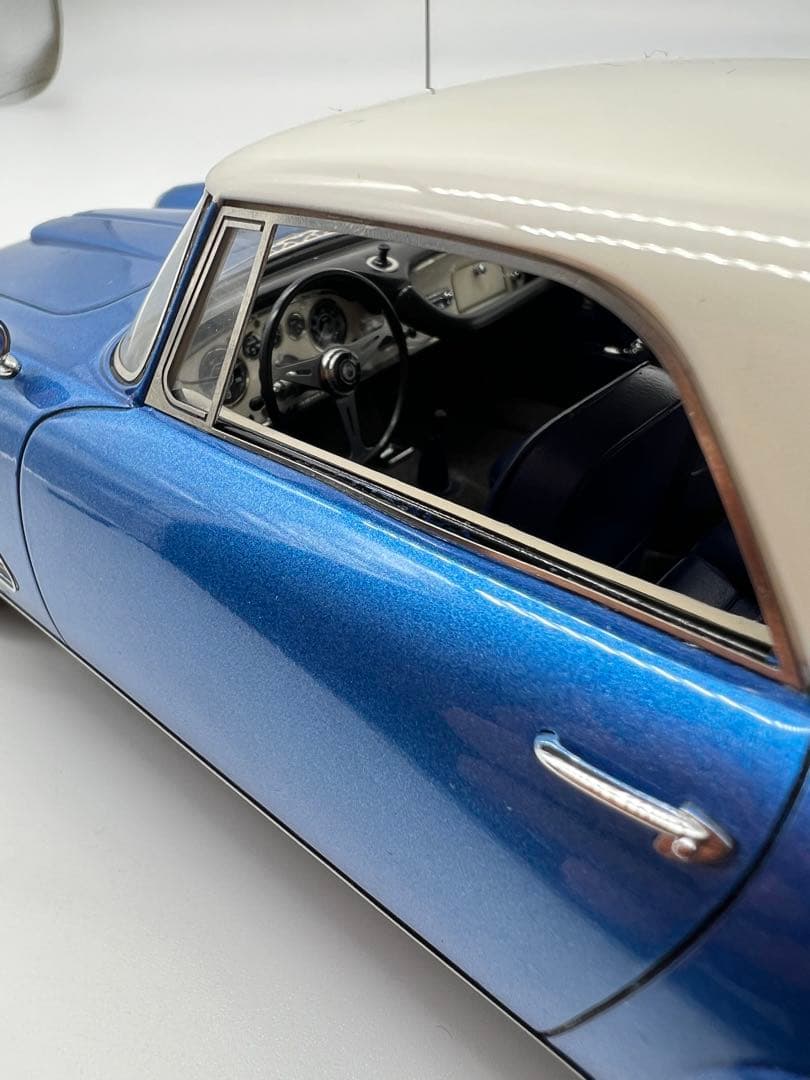 No453 ミニカー1/18箱ありMaserati 3500 Touring