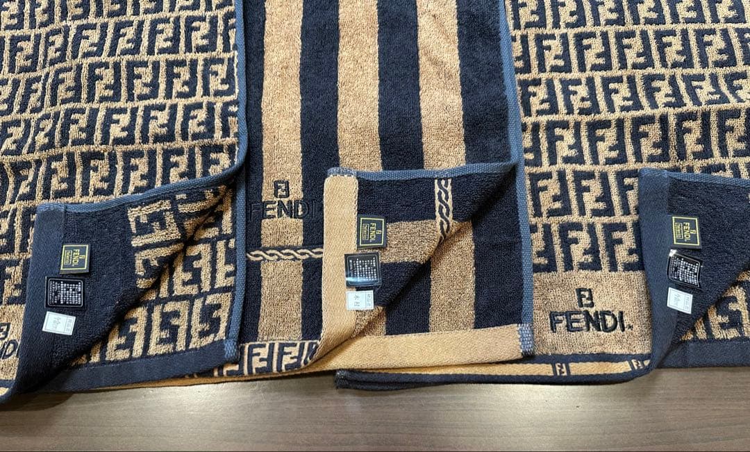 FENDI フェイスタオル 3枚セット ボックス入り
