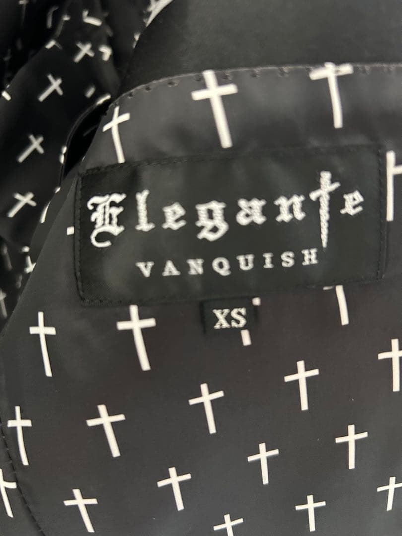 VANQUISH XS165cm 55kg前後に合うス 黒いスリムフィットスーツ