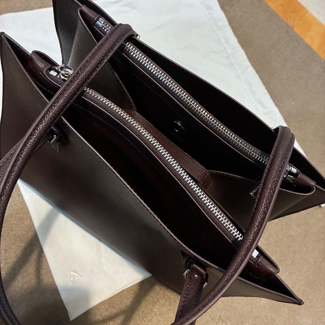 CHARLES&KEITH トートバッグ　クラシックダブルハンドルトート