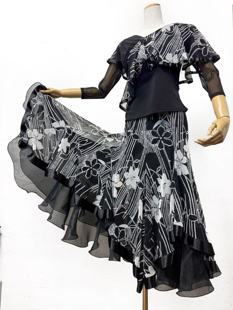 【大人シック】新品 社交ダンス モノトーン 花柄 ケープツーピースｂ453