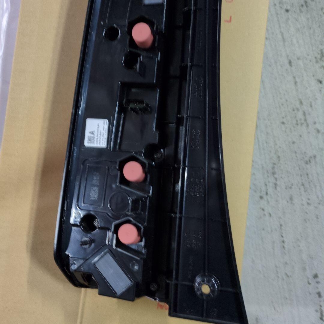 NBOXの右テールランプJF6