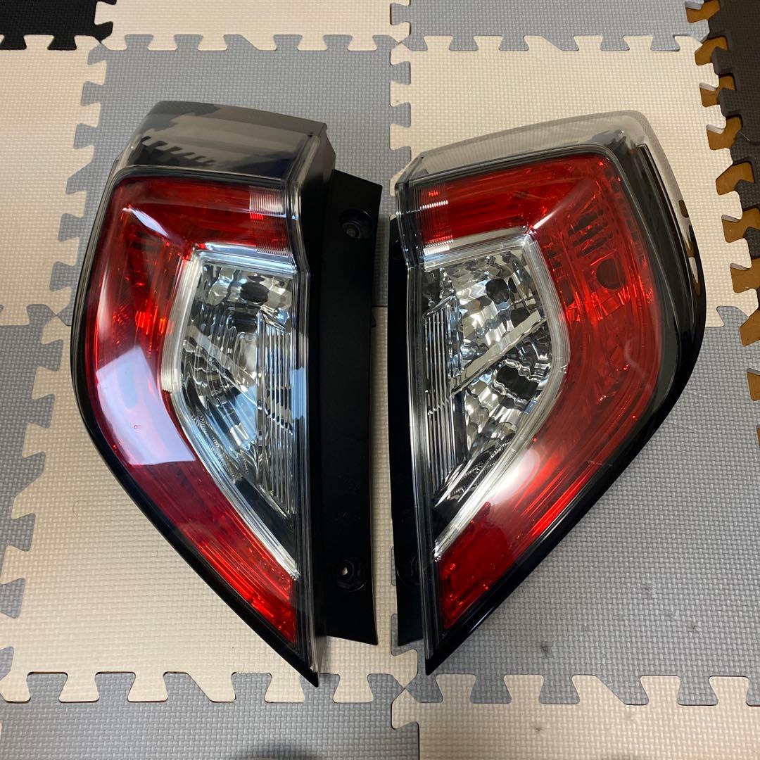 fk7用純正テールランプ