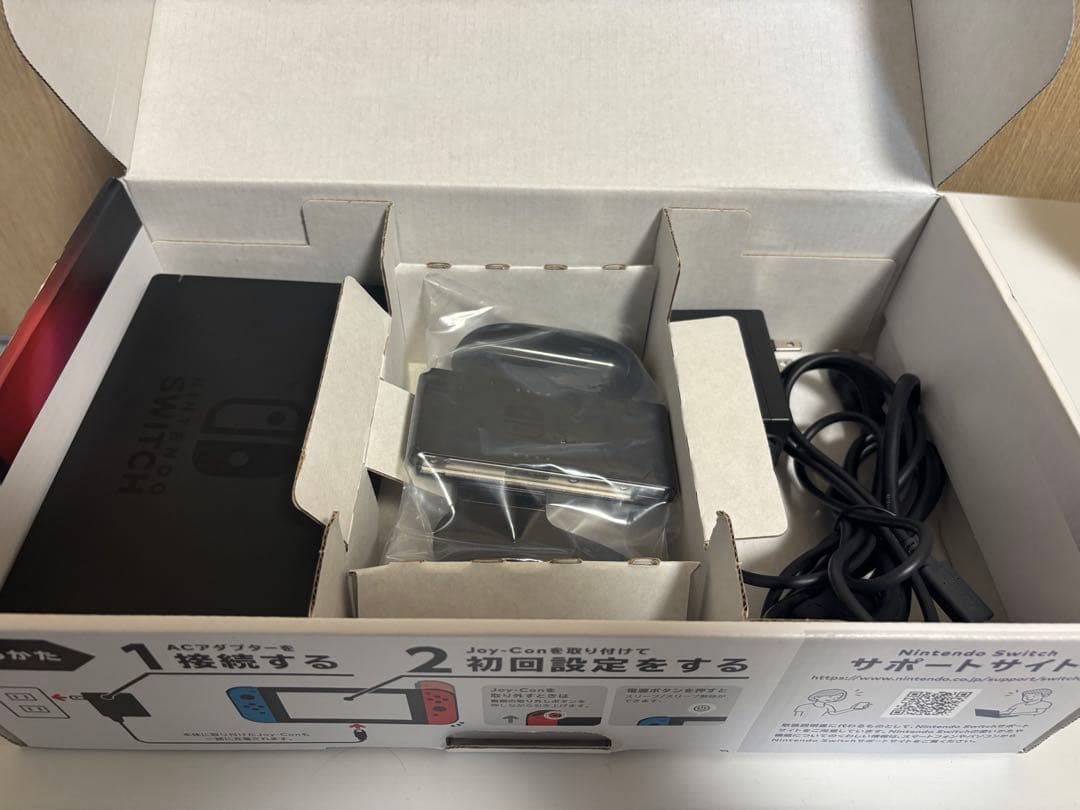 Nintendo Switch ネオンブルー/ネオンレッド