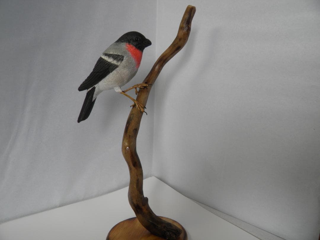 木彫りの鳥　ウソ(在庫整理価格)