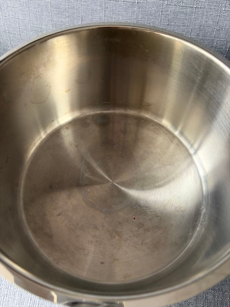 Fissler ステンレス両手鍋 蓋付き 中型24㎝